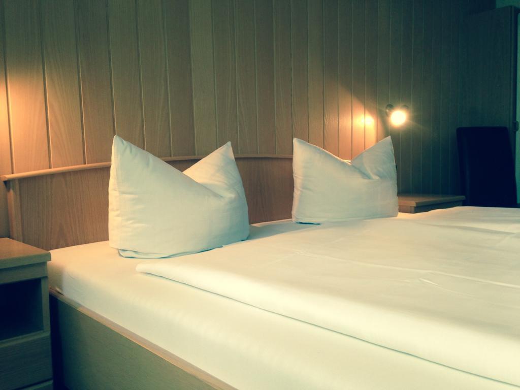 Hotel Gaestehaus Hannelore 2*